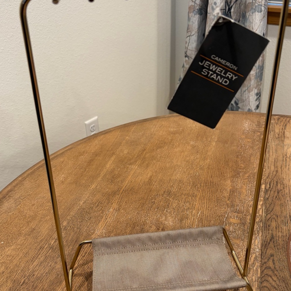 Gold Minimalist Jewelry Stand